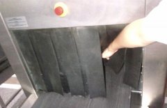 X光安檢機為什么配有鉛簾?