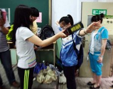 手持金屬探測(cè)器相對(duì)于安檢門(mén)的優(yōu)勢(shì)是什么?